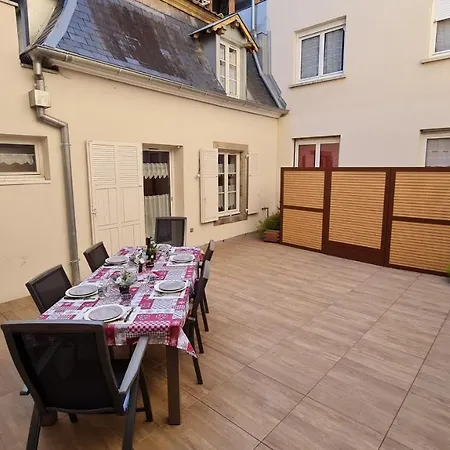 Avec Terrasse 